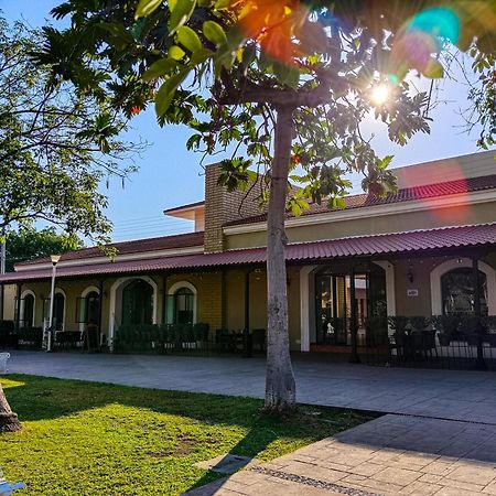 Concierge Plaza La Villa Colima Extérieur photo