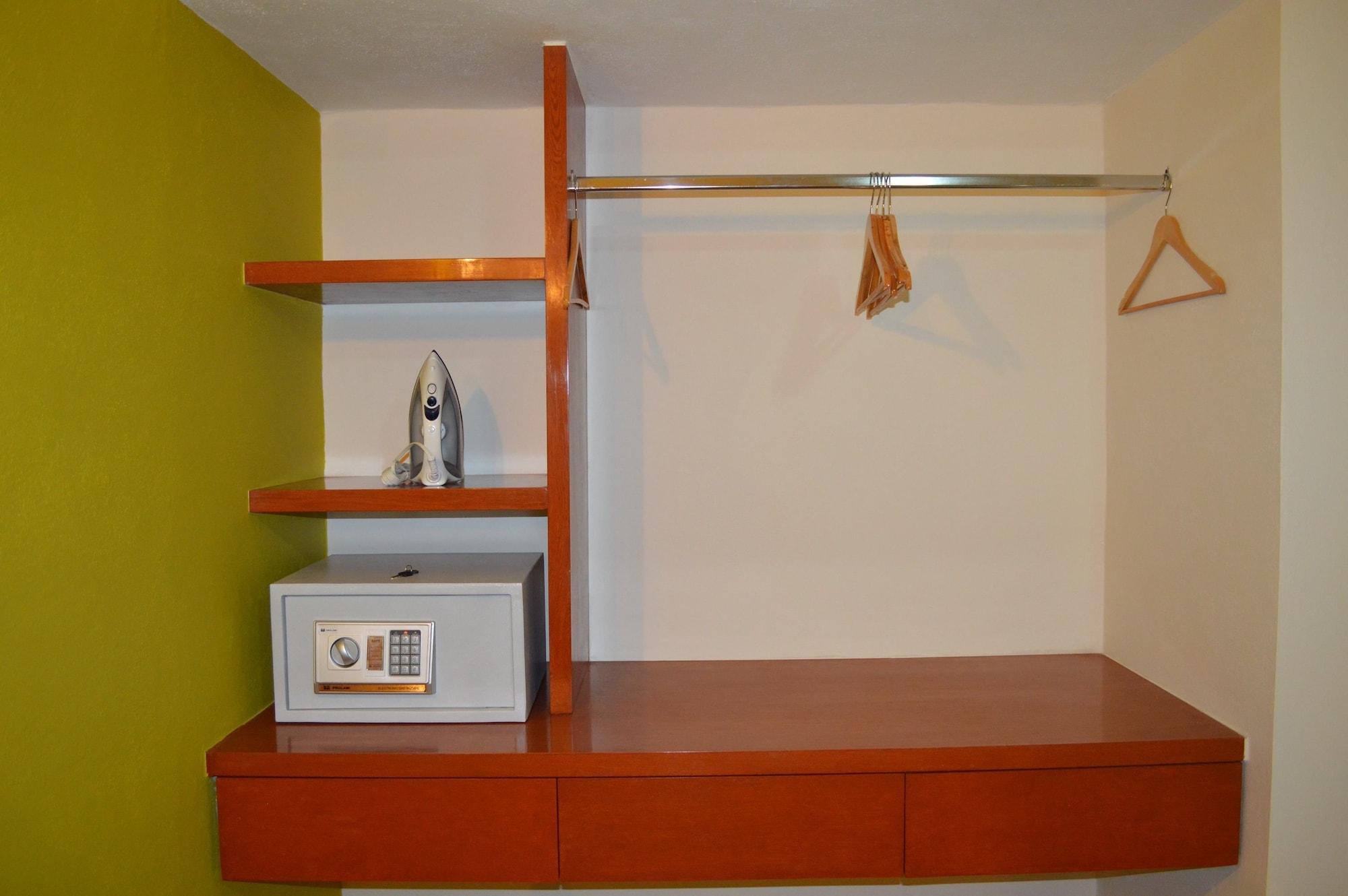 Concierge Plaza La Villa Colima Extérieur photo