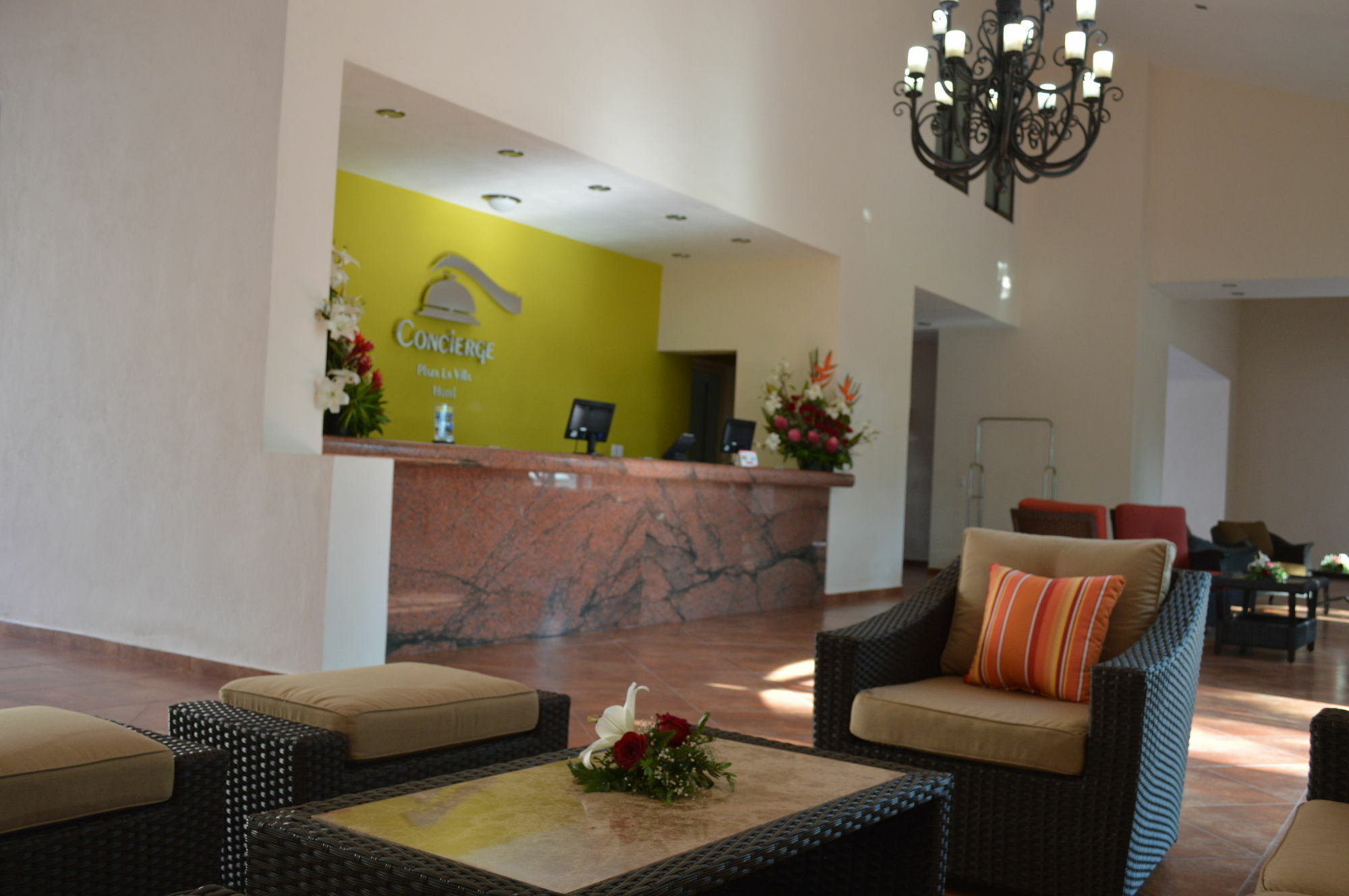 Concierge Plaza La Villa Colima Extérieur photo
