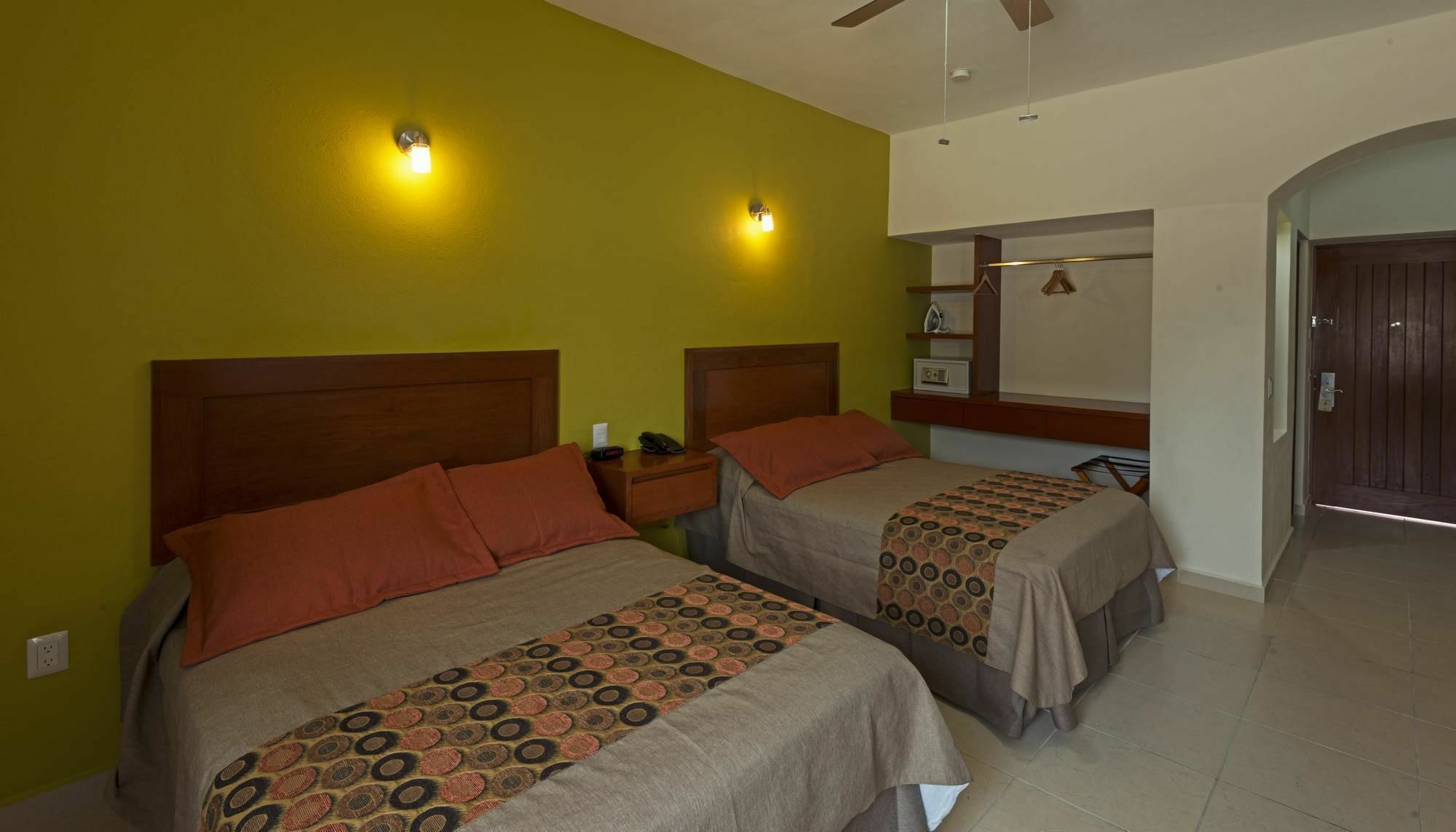 Concierge Plaza La Villa Colima Extérieur photo