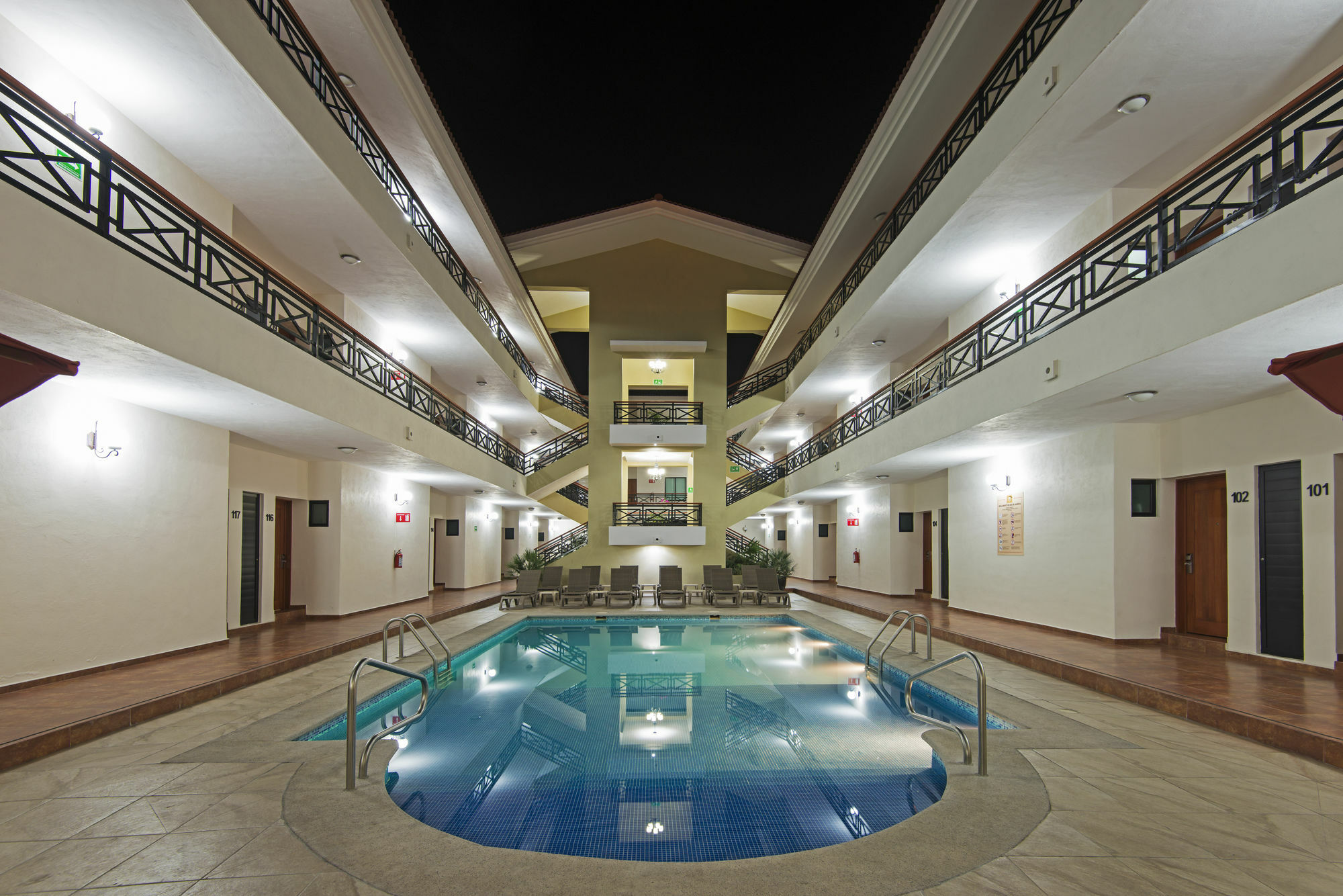 Concierge Plaza La Villa Colima Extérieur photo